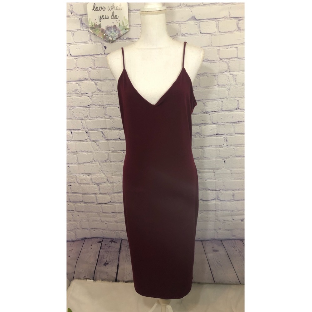 Maroon Bodycon Dress with Spaghetti Straps Size: L